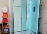 Dampfdusche kurz vor Endmontage 150x90cm rechts weiss F12-Serie