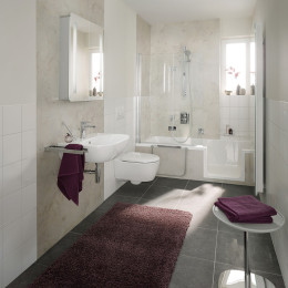 Wanne mit Tuer und Renodeco Wandverkleidungen